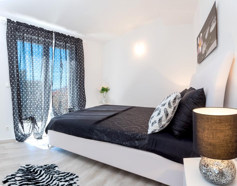 Apartment Antonio Baska Voda Bagian luar foto