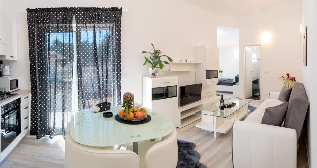 Apartment Antonio Baska Voda Bagian luar foto