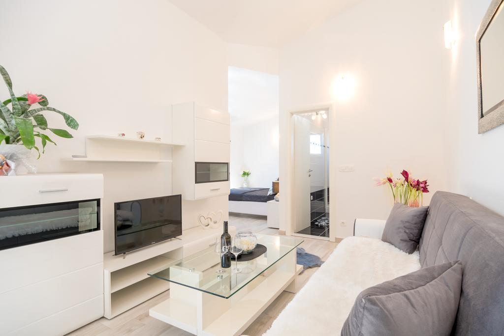 Apartment Antonio Baska Voda Bagian luar foto